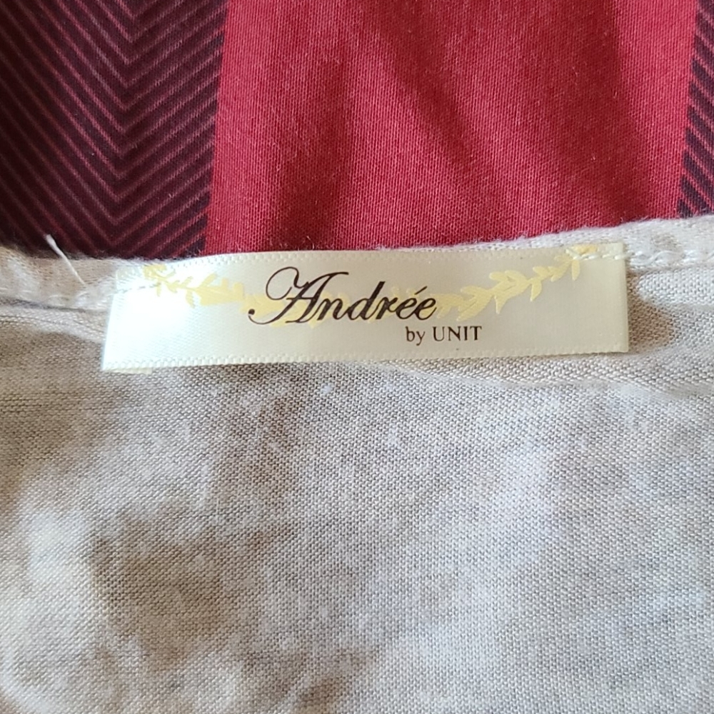 Women's cream color boutique blouse